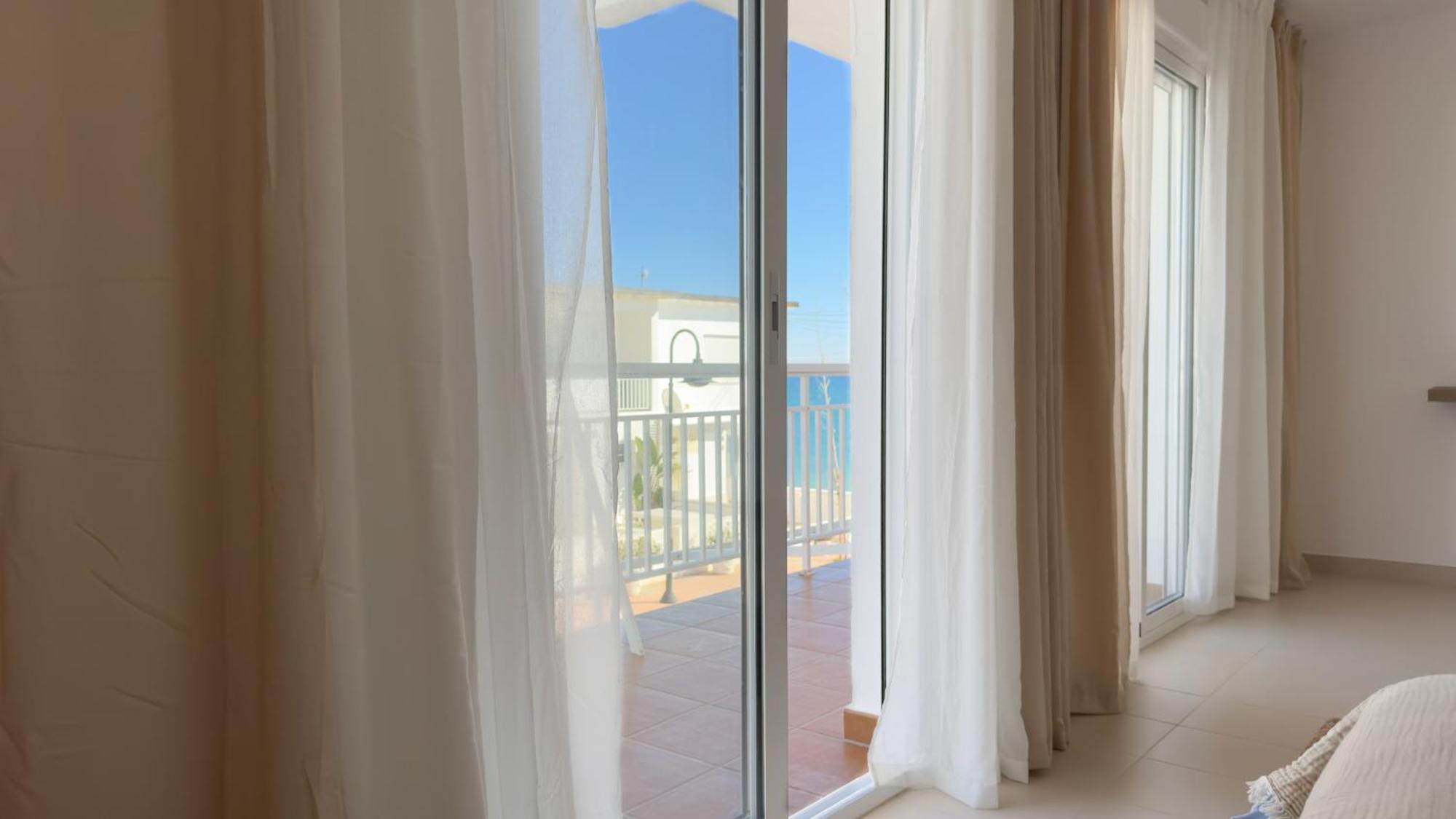 La Familia Beach House La Cala La Cala De Mijas Szoba fotó